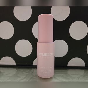 ✨️Kylie Vitamin C Serum✨️